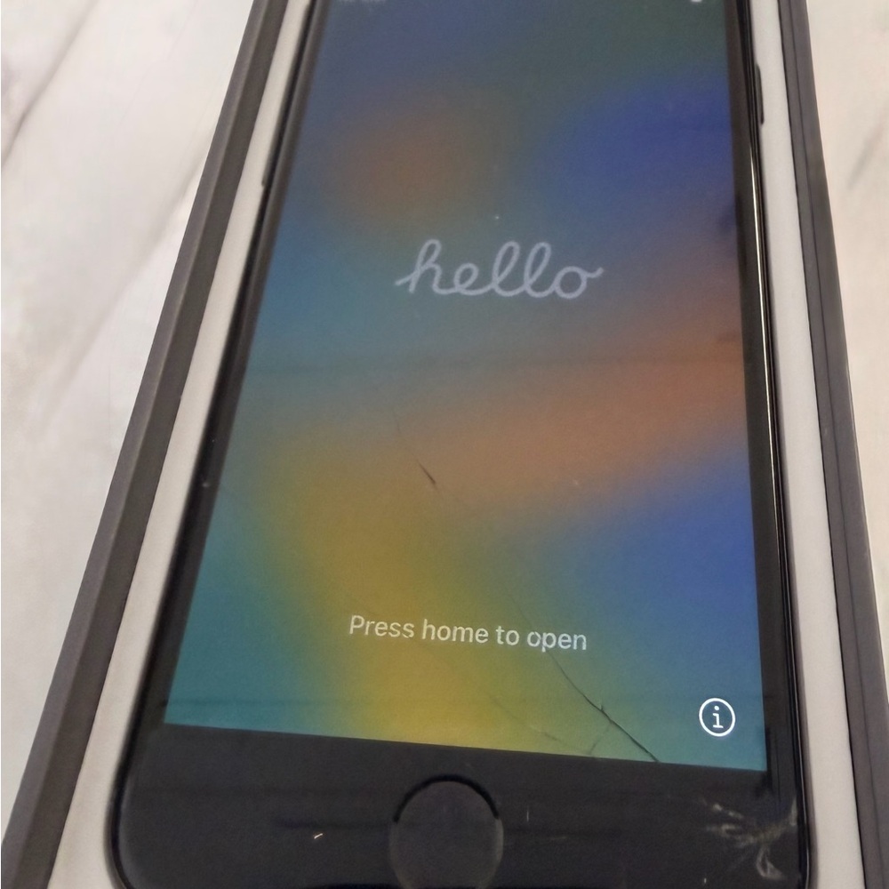 Apple iPhone 8 - 64G - Black